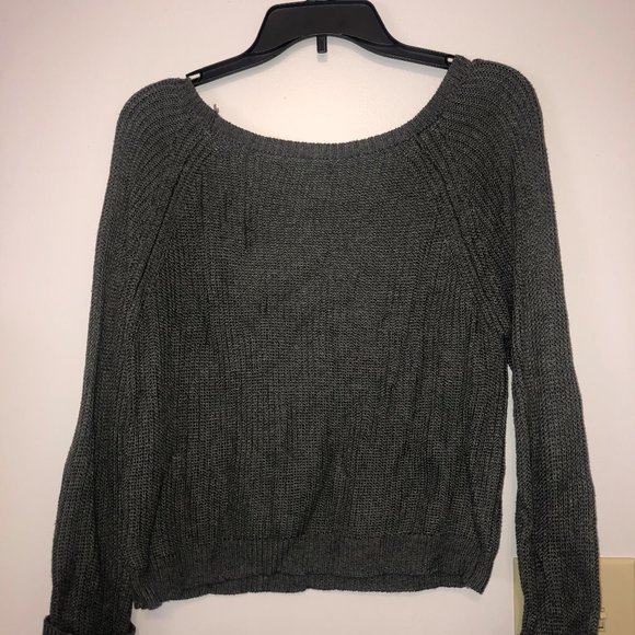 Forever 21 Grey Sweater - Picture 2 of 2